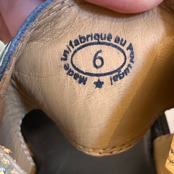 John Fluevog Holographic Chunky Sandals - Picture 4 of 10